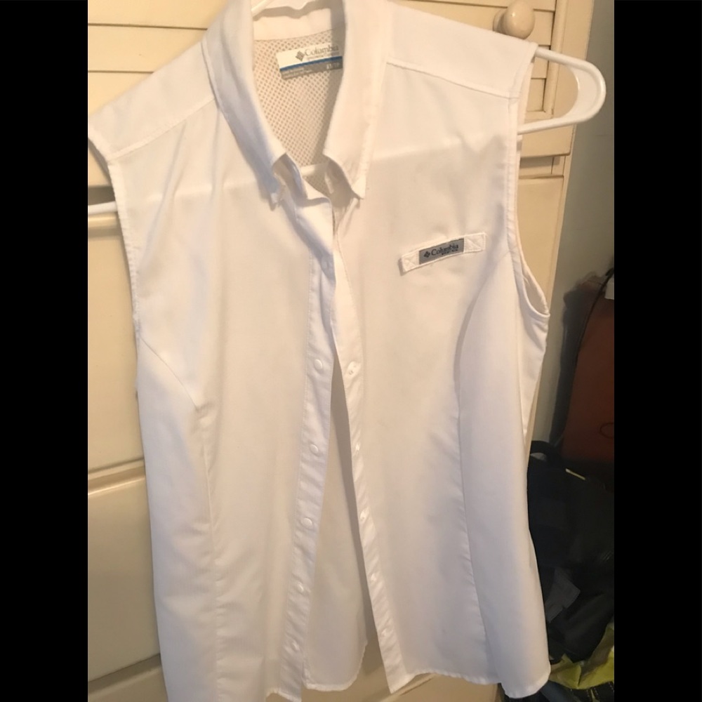 Sleeveless Columbia fishing shirt